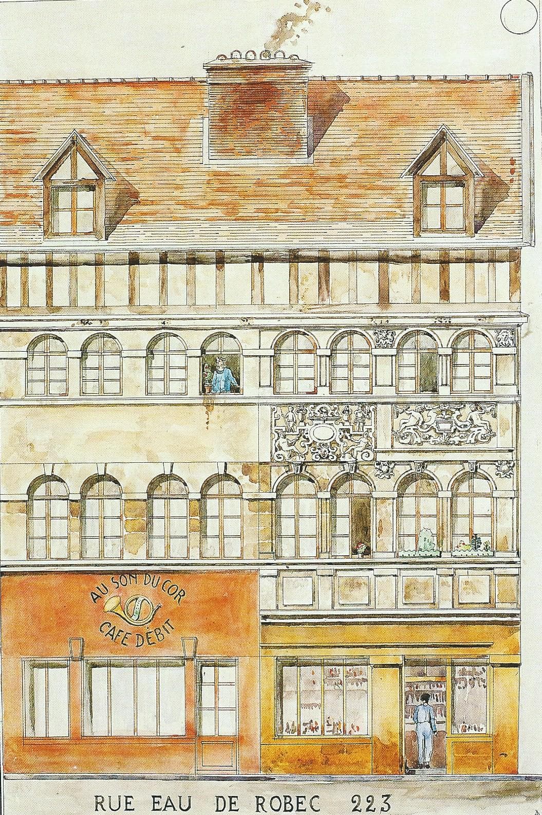 Relevé aquarellé de la façade, légendé en bas « RUE EAU DE ROBEC 223 ». On y voit deux devantures côte à côte : à gauche, une devanture orange portant l'enseigne peinte « AU SON DU COR », un cor de chasse et « CAFÉ DÉBIT » ; à droite, une devanture ocre abritant un autre commerce, avec un homme debout dans l'embrasure. Au-dessus, deux niveaux de baies en plein cintre encadrant les deux frises sculptées à cartouches, puis un étage à pans de bois et une toiture à deux lucarnes.
